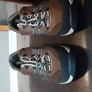 G.H.Bass sneakers. Size 11 brown and black
